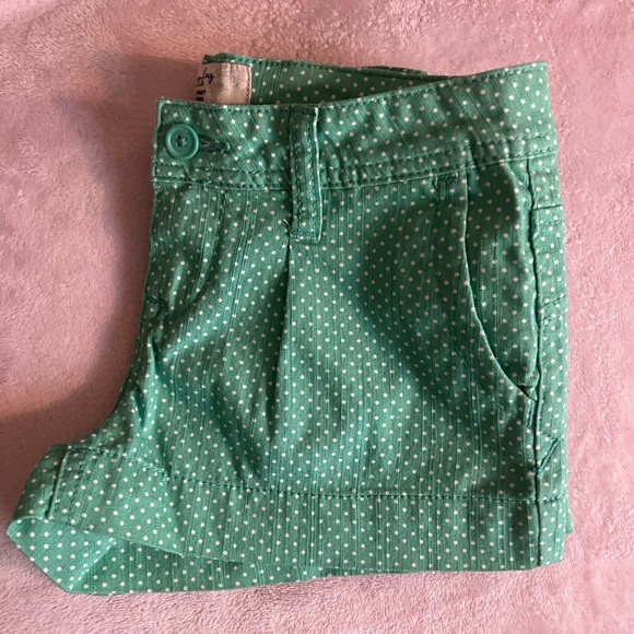 American Rag Shorts Size 1 green and white polkadot - NEW* - Picture 4 of 5